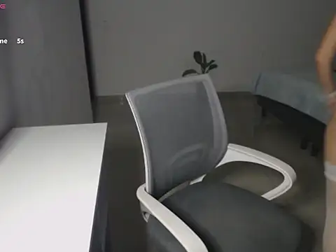 softkitty   online show from 12-05-25, 07:32