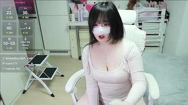 kimhyeona2005 online show from 04-17-26, 12:08