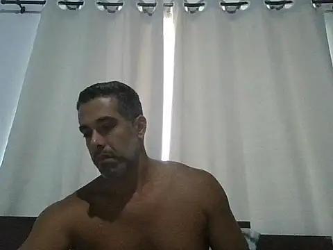 Snapshot of leninjamaster chatting on 01-15-26, 10:09 leninjamaster online show from 01-15-26, 10:09