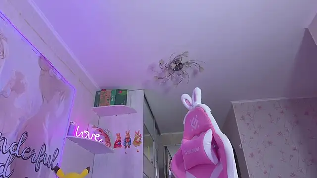 CheekySashaCharm online show from 04-04-26, 05:54