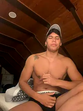 Snapshot of FerrariDadey69 chatting on 11-13-25, 05:56 FerrariDadey69 online show from 11-13-25, 05:56