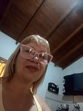 SexyMilf1211 online show from 04-19-26, 07:16