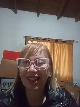 SexyMilf1211 online show from 05-21-26, 11:39
