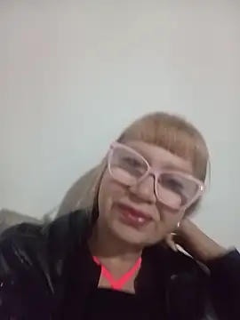 SexyMilf1211 online show from 05-22-26, 11:27