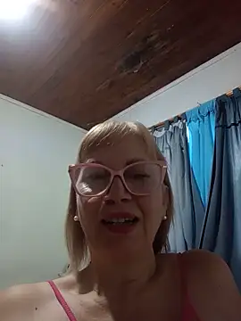 SexyMilf1211 online show from 06-10-26, 06:51