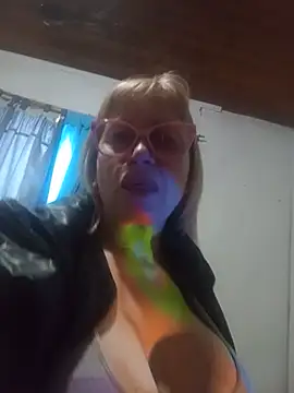 SexyMilf1211 online show from 06-14-26, 03:25