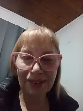 SexyMilf1211 online show from 07-05-26, 10:44