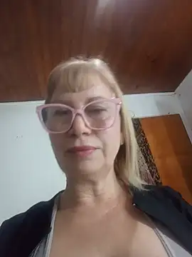 SexyMilf1211 online show from 07-25-26, 10:35
