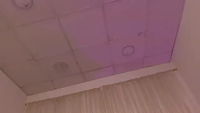 Snapshot of hiddenlust_ chatting on 11-26-25, 12:28 hiddenlust online show from 11-26-25, 12:28