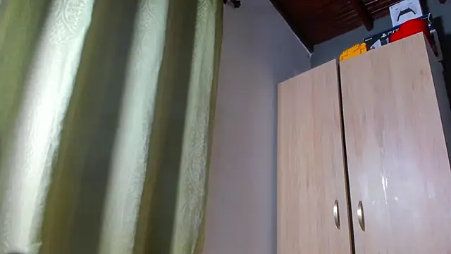Snapshot of Adan_baby chatting on 05-14-26, 01:23 Adan baby online show from 05-14-26, 01:23