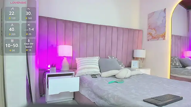 Valentino moretti online show from 03-07-26, 11:40