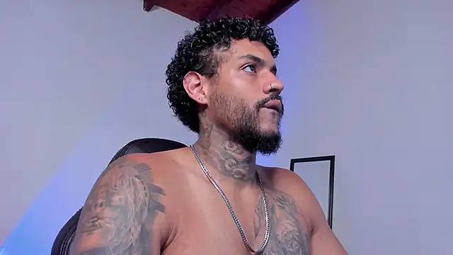 LuigiVitale 1 online show from 03-17-26, 01:10