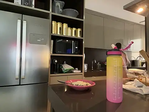 Snapshot of BelleRune chatting on 02-11-25, 11:10 BelleRune online show from 02-11-25, 11:10