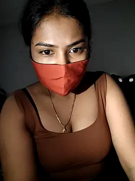 Snapshot of Red_Love_1 chatting on 12-02-25, 01:44 Red Love 1 online show from 12-02-25, 01:44