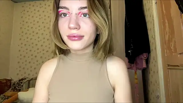 MelaineAytes online show from 11-18-25, 08:08