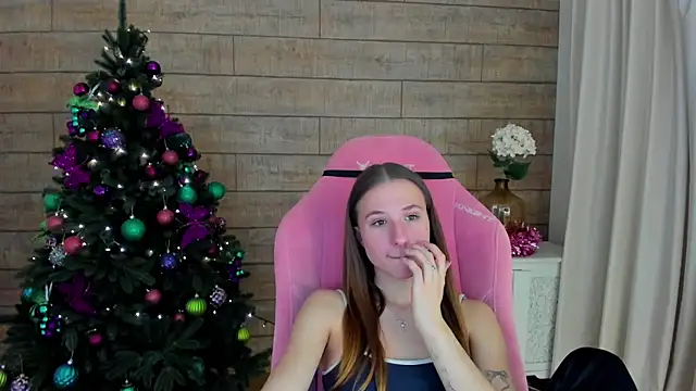 Snapshot of KristinaBellini chatting on 12-21-25, 04:36 KristinaBellini online show from 12-21-25, 04:36