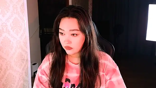 Snapshot of Emma_Uilson chatting on 11-23-25, 12:38 Emma Uilson online show from 11-23-25, 12:38