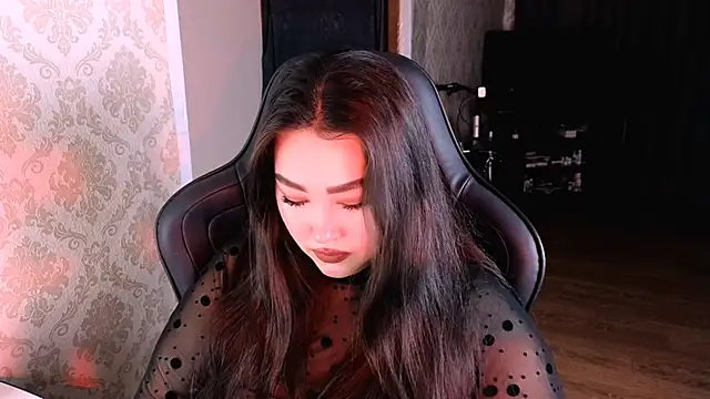 Snapshot of Emma_Uilson chatting on 02-05-26, 09:52 Emma Uilson online show from 02-05-26, 09:52