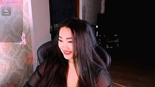 Snapshot of Emma_Uilson chatting on 03-05-26, 06:15 Emma Uilson online show from 03-05-26, 06:15