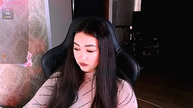 Snapshot of Emma_Uilson chatting on 03-08-26, 02:37 Emma Uilson online show from 03-08-26, 02:37