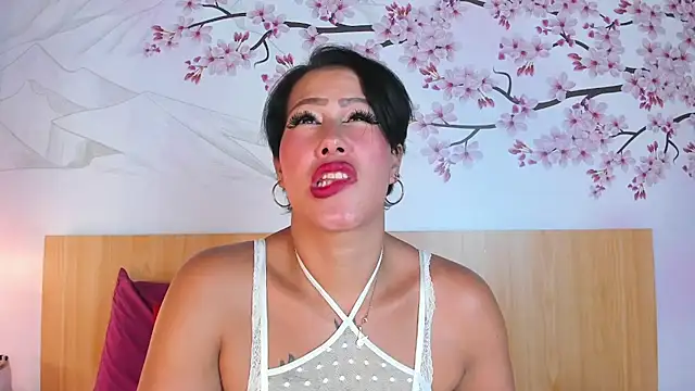 Laura Torress online show from 07-14-26, 03:00