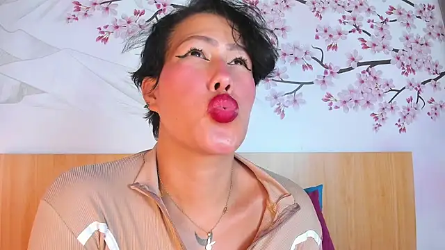 Laura Torress online show from 07-21-26, 02:58