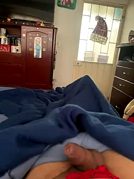 Snapshot of cris1122 chatting on 11-21-25, 01:10 cris1122 online show from 11-21-25, 01:10