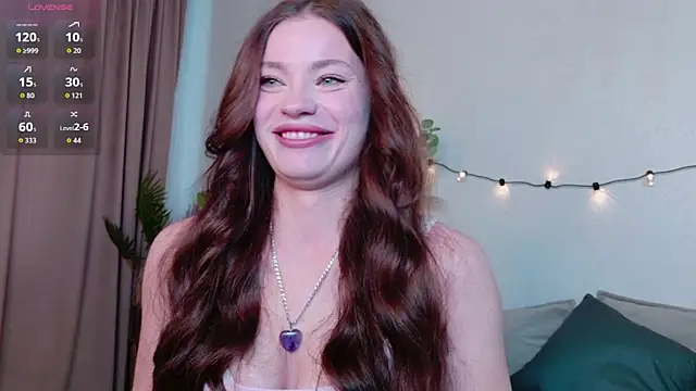 Snapshot of Taylla_Nouell chatting on 11-19-25, 07:52 Taylla Nouell online show from 11-19-25, 07:52