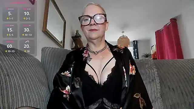 missyb x online show from 12-17-25, 09:48