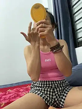 Snapshot of pitty_mymi chatting on 03-22-26, 01:47 pitty mymi online show from 03-22-26, 01:47