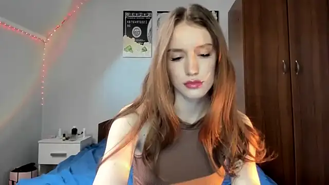 tinyglow online show from 03-18-26, 08:12