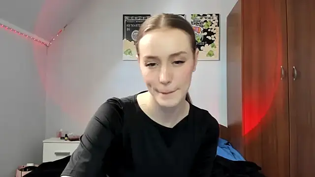 tinyglow online show from 04-26-26, 02:37