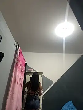 Snapshot of lizmy chatting on 11-29-25, 10:57 lizmy online show from 11-29-25, 10:57