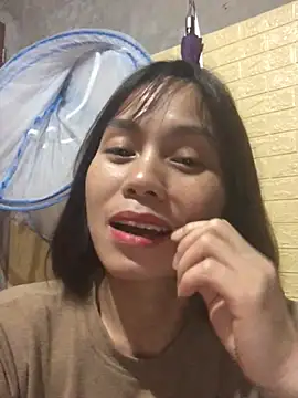 Snapshot of Trangbabylove chatting on 03-23-26, 05:39 Trangbabylove online show from 03-23-26, 05:39