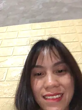 Snapshot of Trangbabylove chatting on 03-26-26, 05:57 Trangbabylove online show from 03-26-26, 05:57