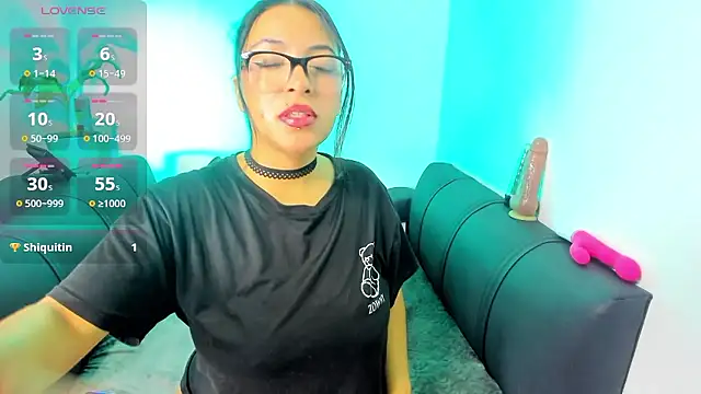 Snapshot of evelisse_ chatting on 01-13-26, 04:40 evelisse online show from 01-13-26, 04:40