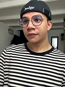 Snapshot of MarcoKostov chatting on 11-16-25, 03:45 MarcoKostov online show from 11-16-25, 03:45