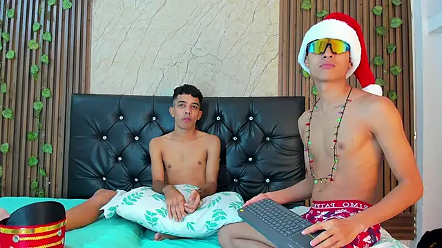 Snapshot of LiamSammer chatting on 12-16-25, 05:56 LiamSammer online show from 12-16-25, 05:56