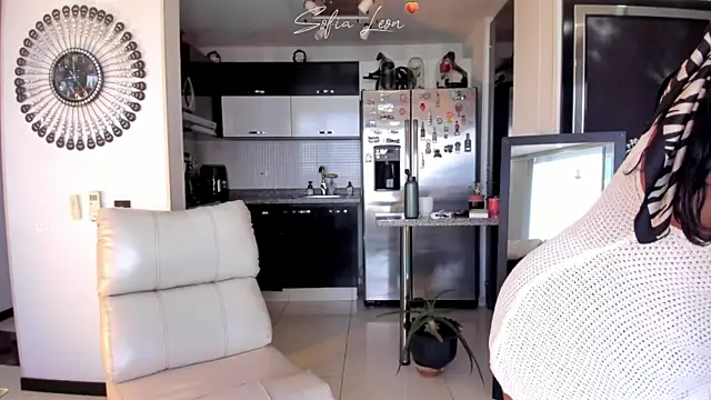 sofiasexhot online show from 04-12-26, 02:00