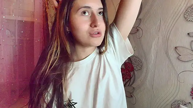 Snapshot of KristinaScott chatting on 11-30-25, 03:49 KristinaScott online show from 11-30-25, 03:49