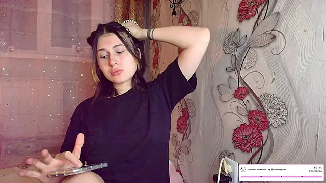 Snapshot of KristinaScott chatting on 12-05-25, 03:41 KristinaScott online show from 12-05-25, 03:41