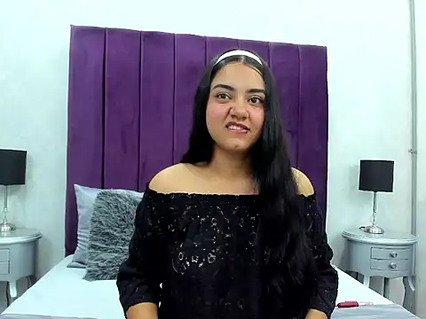 SalomeLee online show from 11-17-25, 11:27