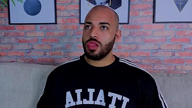 Chris Varden online show from 04-26-26, 07:22