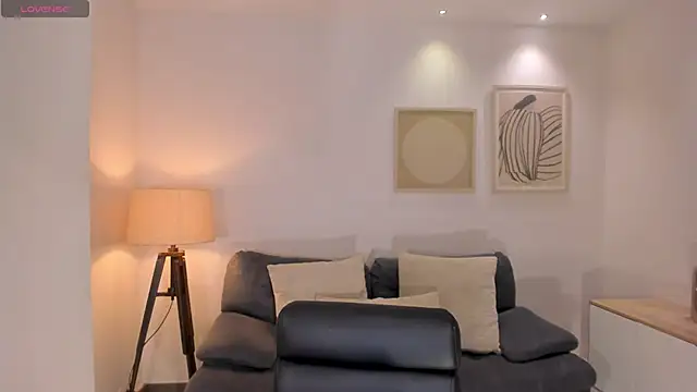 HaileyRoss  online show from 04-07-26, 12:05