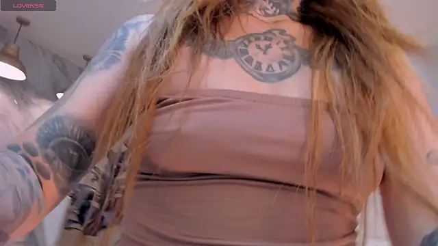 CarlaBrunni online show from 12-02-25, 12:10