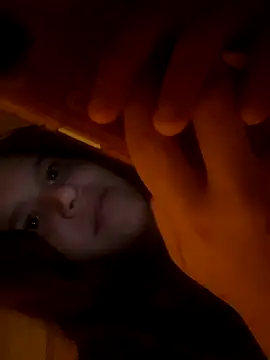 Snapshot of AngelSin04 chatting on 11-16-25, 10:59 AngelSin04 online show from 11-16-25, 10:59