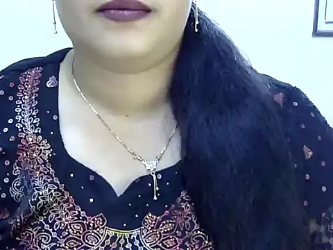 Snapshot of Muskan_Jha chatting on 06-21-26, 03:42 Muskan Jha online show from 06-21-26, 03:42