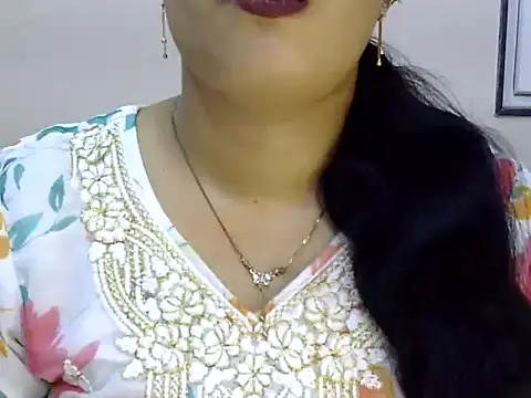 Snapshot of Muskan_Jha chatting on 06-23-26, 01:36 Muskan Jha online show from 06-23-26, 01:36