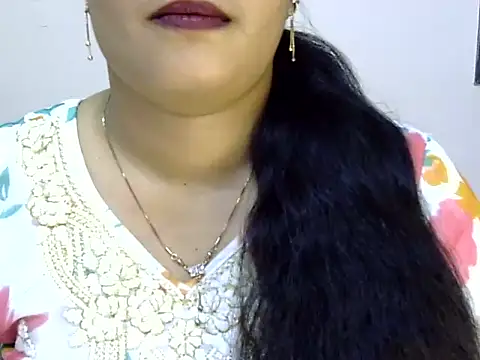 Snapshot of Muskan_Jha chatting on 06-23-26, 01:53 Muskan Jha online show from 06-23-26, 01:53