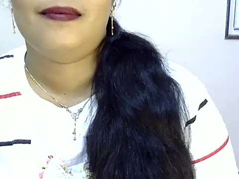 Snapshot of Muskan_Jha chatting on 06-28-26, 01:44 Muskan Jha online show from 06-28-26, 01:44